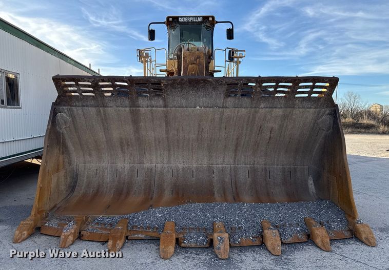 image for item EE3427 2001 Caterpillar 992G wheel loader