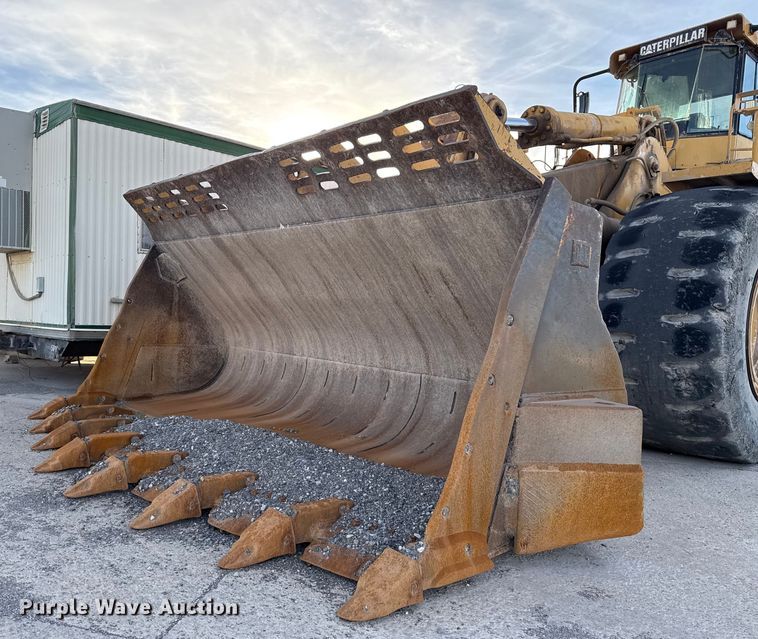 image for item EE3427 2001 Caterpillar 992G wheel loader