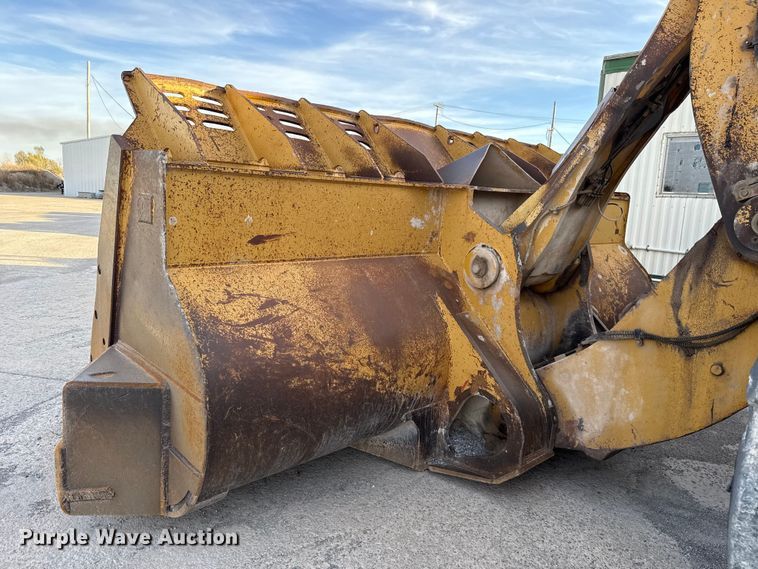 image for item EE3427 2001 Caterpillar 992G wheel loader