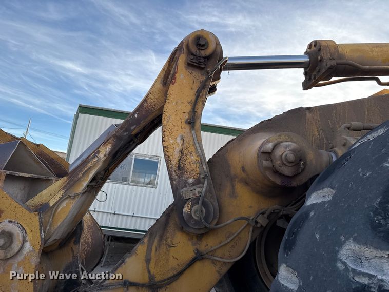 image for item EE3427 2001 Caterpillar 992G wheel loader