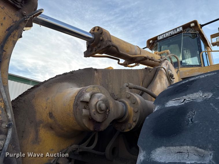 image for item EE3427 2001 Caterpillar 992G wheel loader