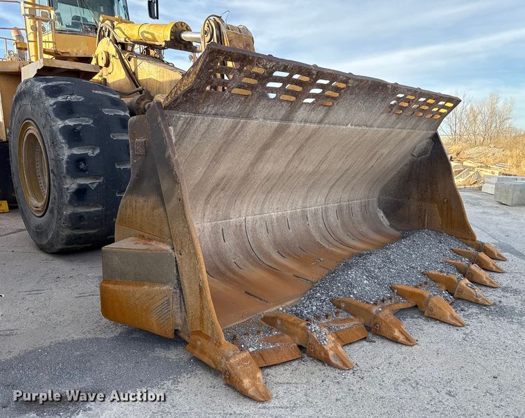 image for item EE3427 2001 Caterpillar 992G wheel loader