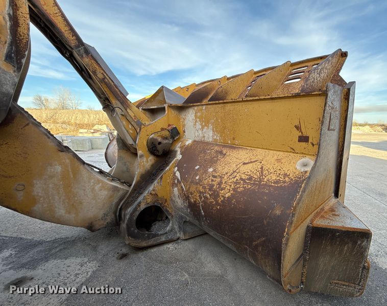 image for item EE3427 2001 Caterpillar 992G wheel loader