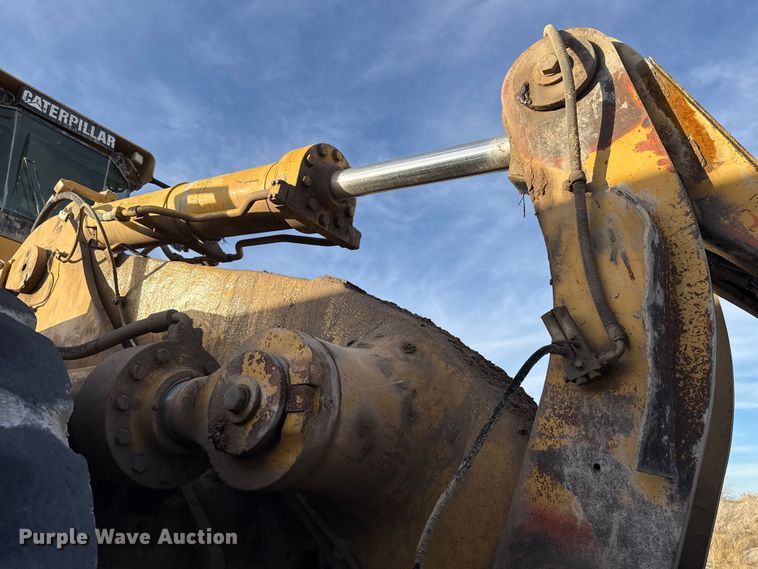 image for item EE3427 2001 Caterpillar 992G wheel loader