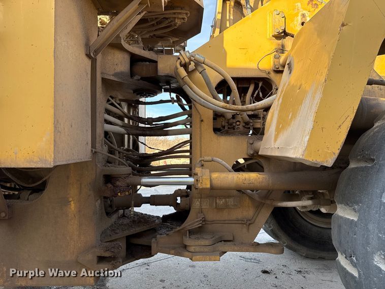 image for item EE3427 2001 Caterpillar 992G wheel loader