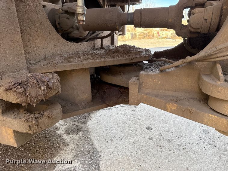 image for item EE3427 2001 Caterpillar 992G wheel loader