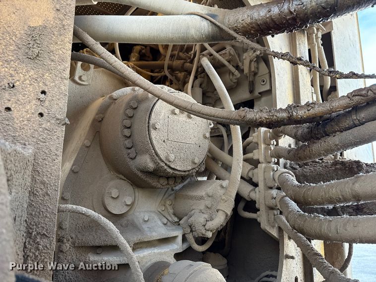 image for item EE3427 2001 Caterpillar 992G wheel loader