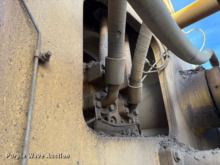 image for item EE3427 2001 Caterpillar 992G wheel loader