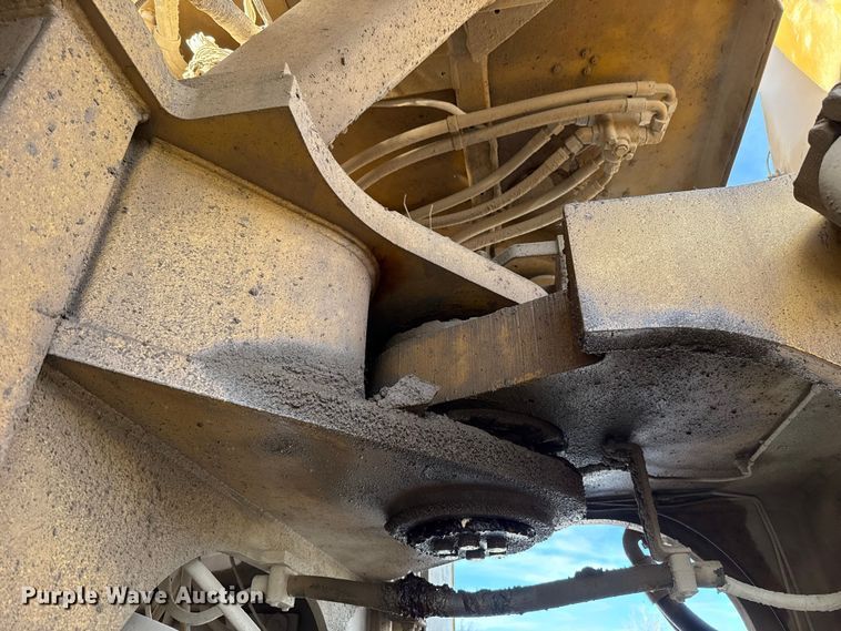 image for item EE3427 2001 Caterpillar 992G wheel loader