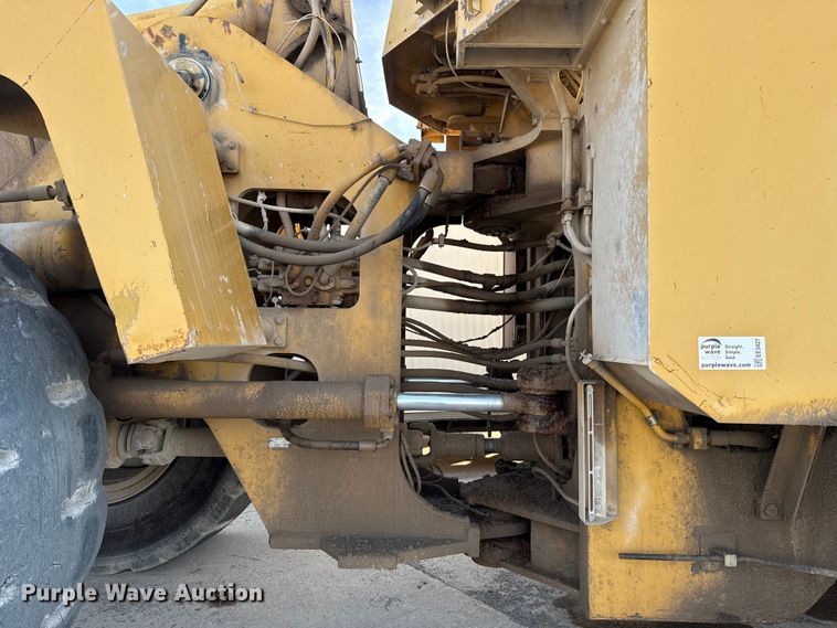 image for item EE3427 2001 Caterpillar 992G wheel loader