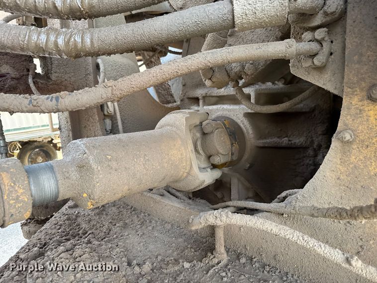 image for item EE3427 2001 Caterpillar 992G wheel loader