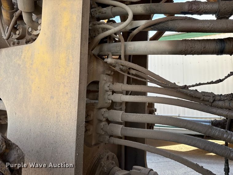 image for item EE3427 2001 Caterpillar 992G wheel loader