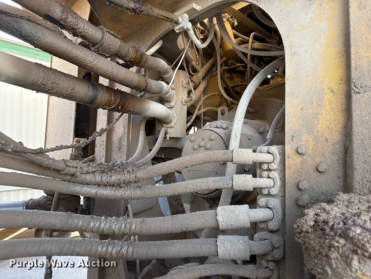 image for item EE3427 2001 Caterpillar 992G wheel loader