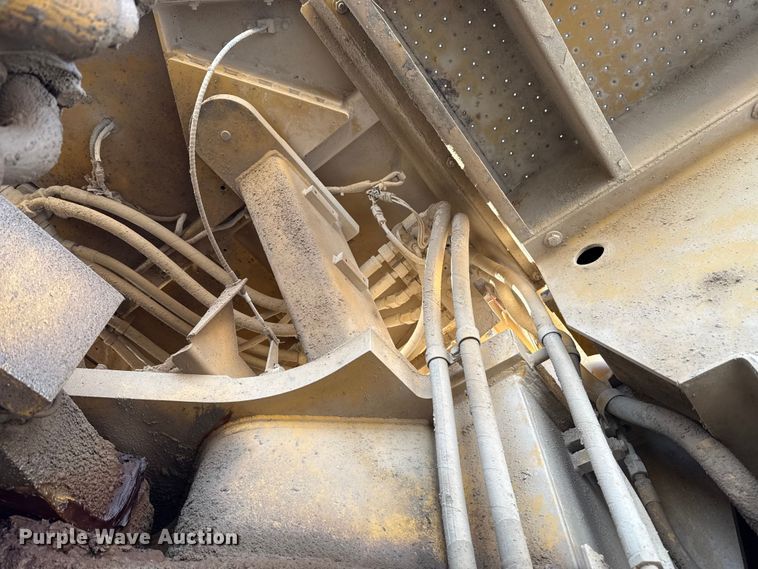 image for item EE3427 2001 Caterpillar 992G wheel loader