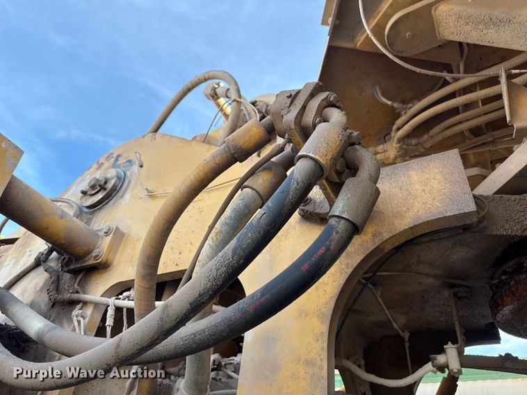 image for item EE3427 2001 Caterpillar 992G wheel loader