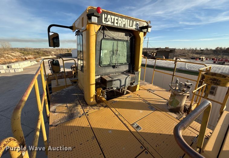 image for item EE3427 2001 Caterpillar 992G wheel loader