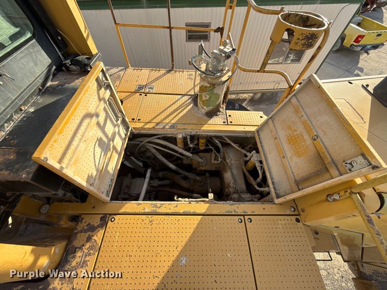 image for item EE3427 2001 Caterpillar 992G wheel loader