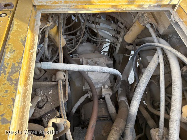 image for item EE3427 2001 Caterpillar 992G wheel loader