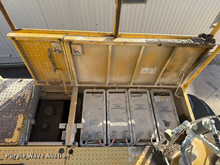 image for item EE3427 2001 Caterpillar 992G wheel loader