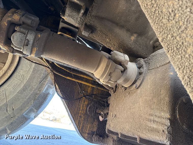 image for item EE3427 2001 Caterpillar 992G wheel loader