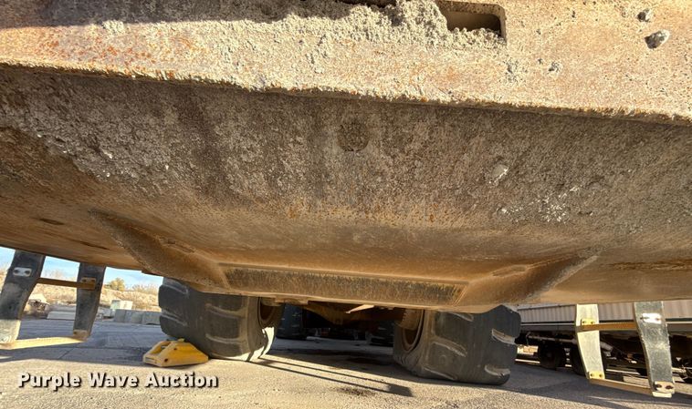 image for item EE3427 2001 Caterpillar 992G wheel loader