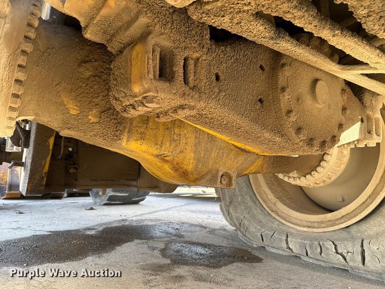 image for item EE3427 2001 Caterpillar 992G wheel loader