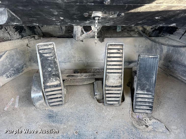 image for item EE3427 2001 Caterpillar 992G wheel loader