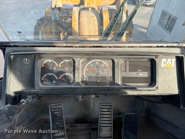 image for item EE3427 2001 Caterpillar 992G wheel loader