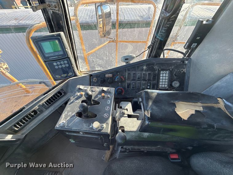 image for item EE3427 2001 Caterpillar 992G wheel loader