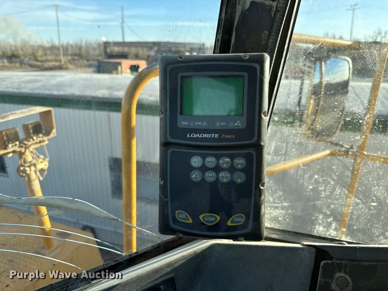 image for item EE3427 2001 Caterpillar 992G wheel loader