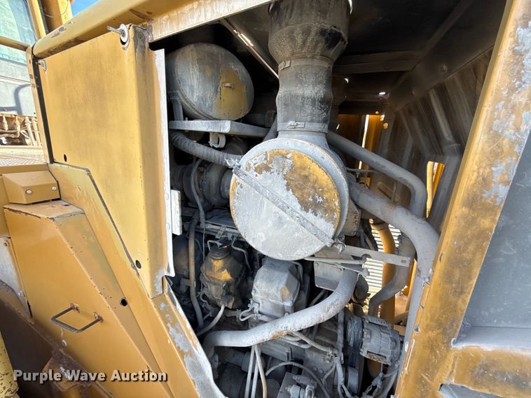 image for item EE3427 2001 Caterpillar 992G wheel loader