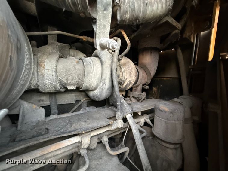 image for item EE3427 2001 Caterpillar 992G wheel loader