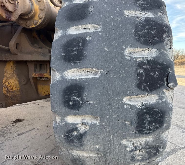 image for item EE3427 2001 Caterpillar 992G wheel loader