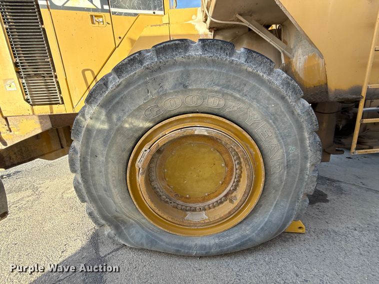 image for item EE3427 2001 Caterpillar 992G wheel loader