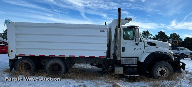 image for item EE4225 2012 International WorkStar 7600 Dump Truck