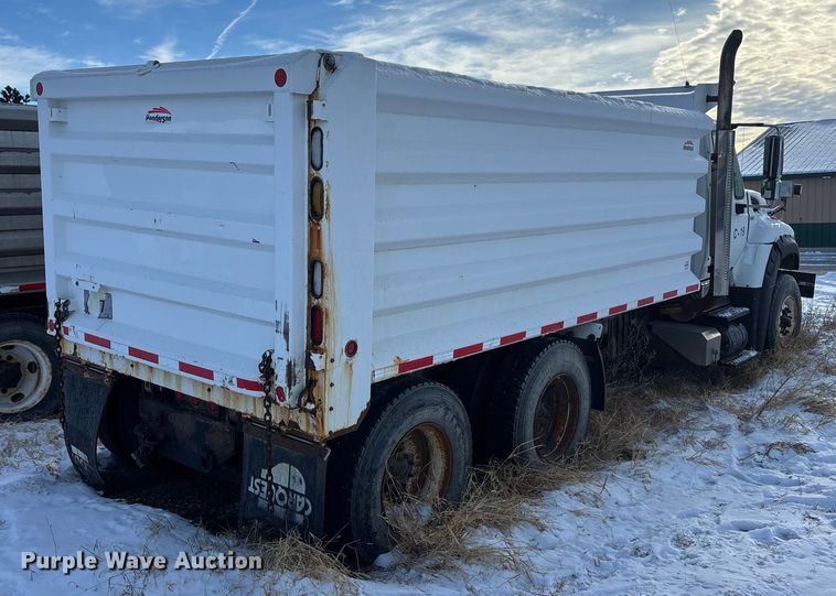 image for item EE4225 2012 International WorkStar 7600 Dump Truck