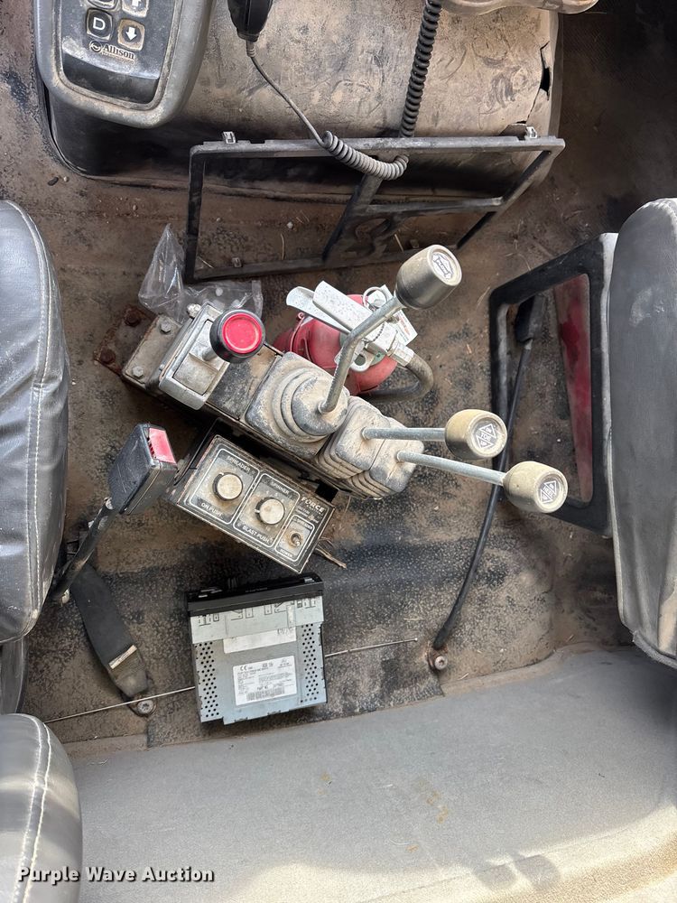 image for item EE4225 2012 International WorkStar 7600 Dump Truck