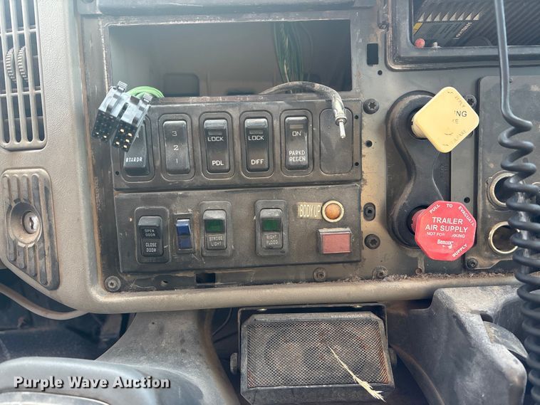 image for item EE4225 2012 International WorkStar 7600 Dump Truck