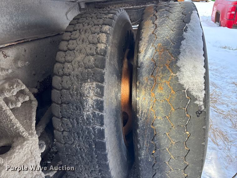 image for item EE4225 2012 International WorkStar 7600 Dump Truck