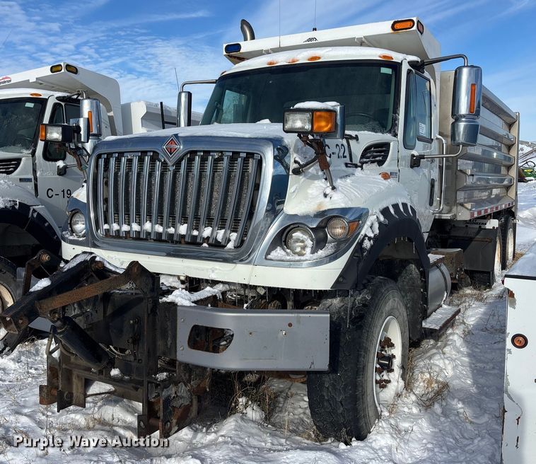 image for item EE4228 2014 International WorkStar 7600 dump truck