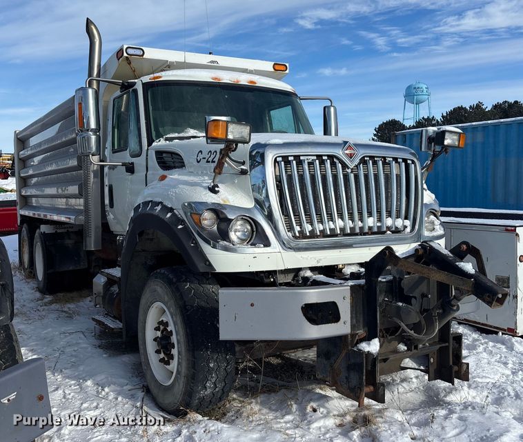 image for item EE4228 2014 International WorkStar 7600 dump truck