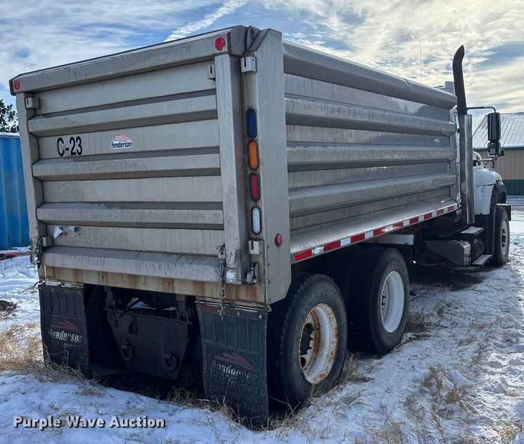 image for item EE4228 2014 International WorkStar 7600 dump truck