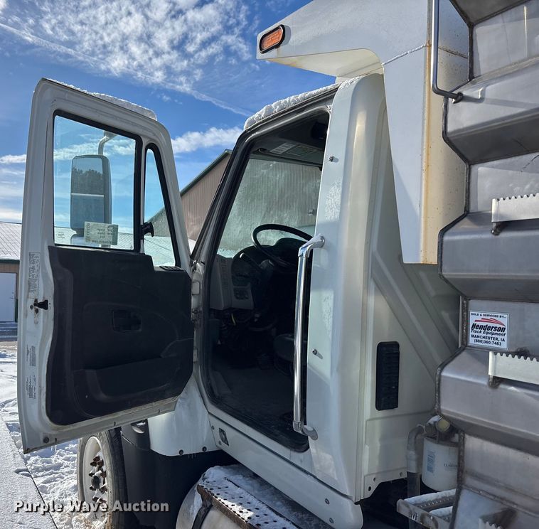 image for item EE4228 2014 International WorkStar 7600 dump truck