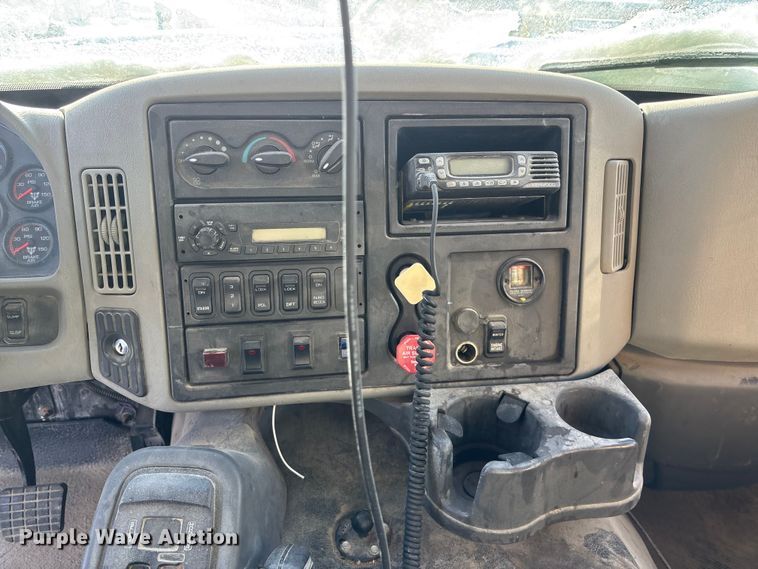 image for item EE4228 2014 International WorkStar 7600 dump truck