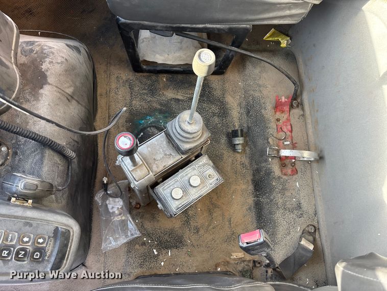 image for item EE4228 2014 International WorkStar 7600 dump truck