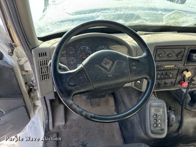 image for item EE4228 2014 International WorkStar 7600 dump truck