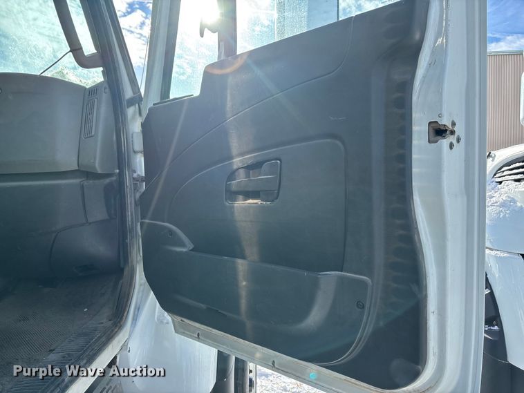 image for item EE4228 2014 International WorkStar 7600 dump truck