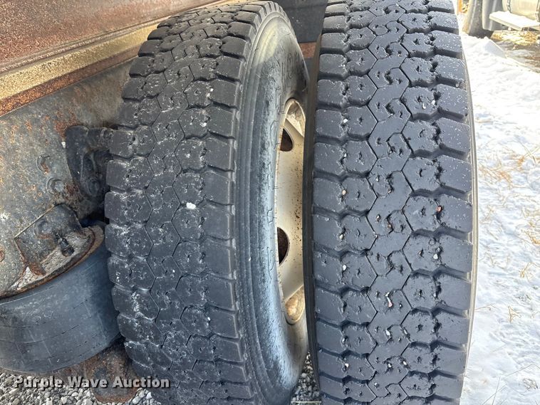 image for item EE4228 2014 International WorkStar 7600 dump truck