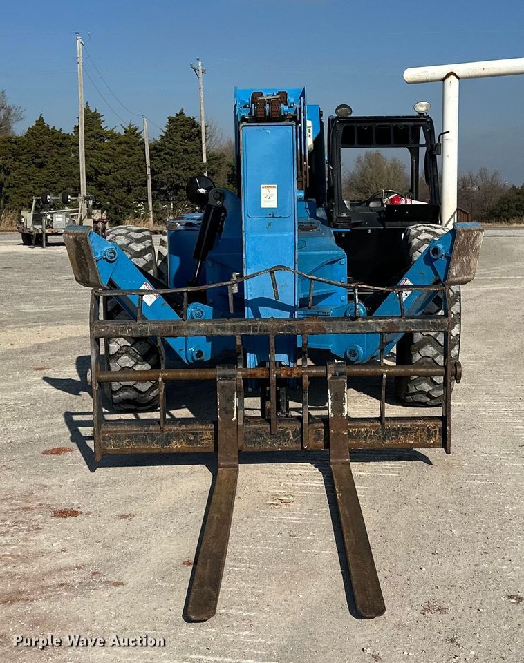 image for item EE4455 2014 Genie GTH-1056 telehandler