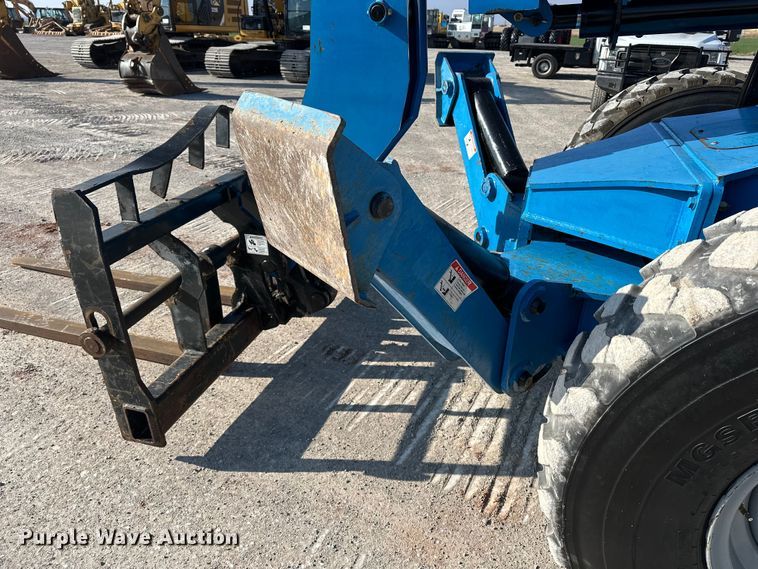 image for item EE4455 2014 Genie GTH-1056 telehandler
